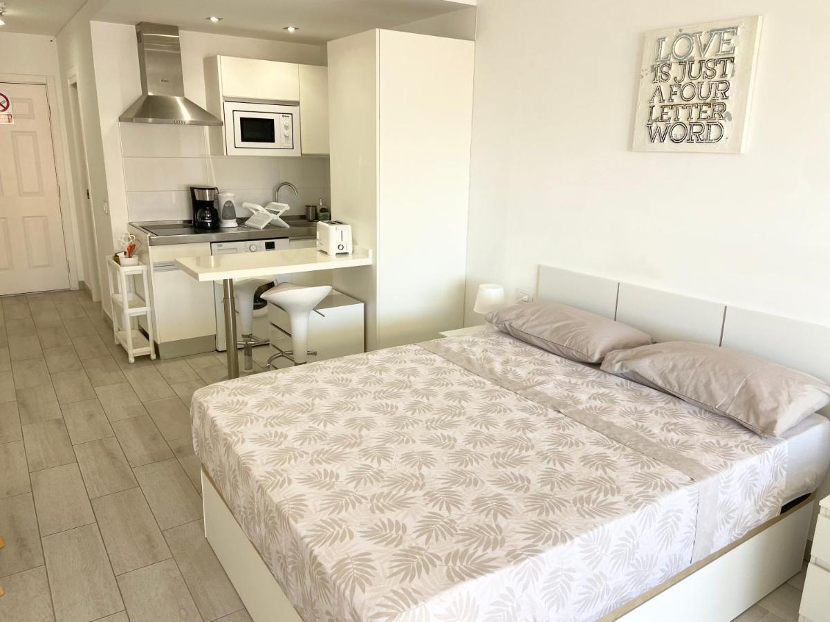 Top Floor, Panoramic Studio, Heated Pool Los Cristianos  Luaran gambar